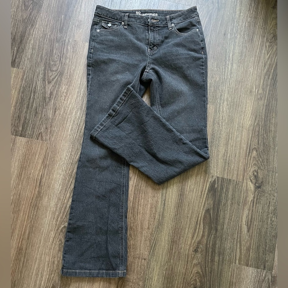 No Boundaries black off wash Women's Boot Cut Jeans